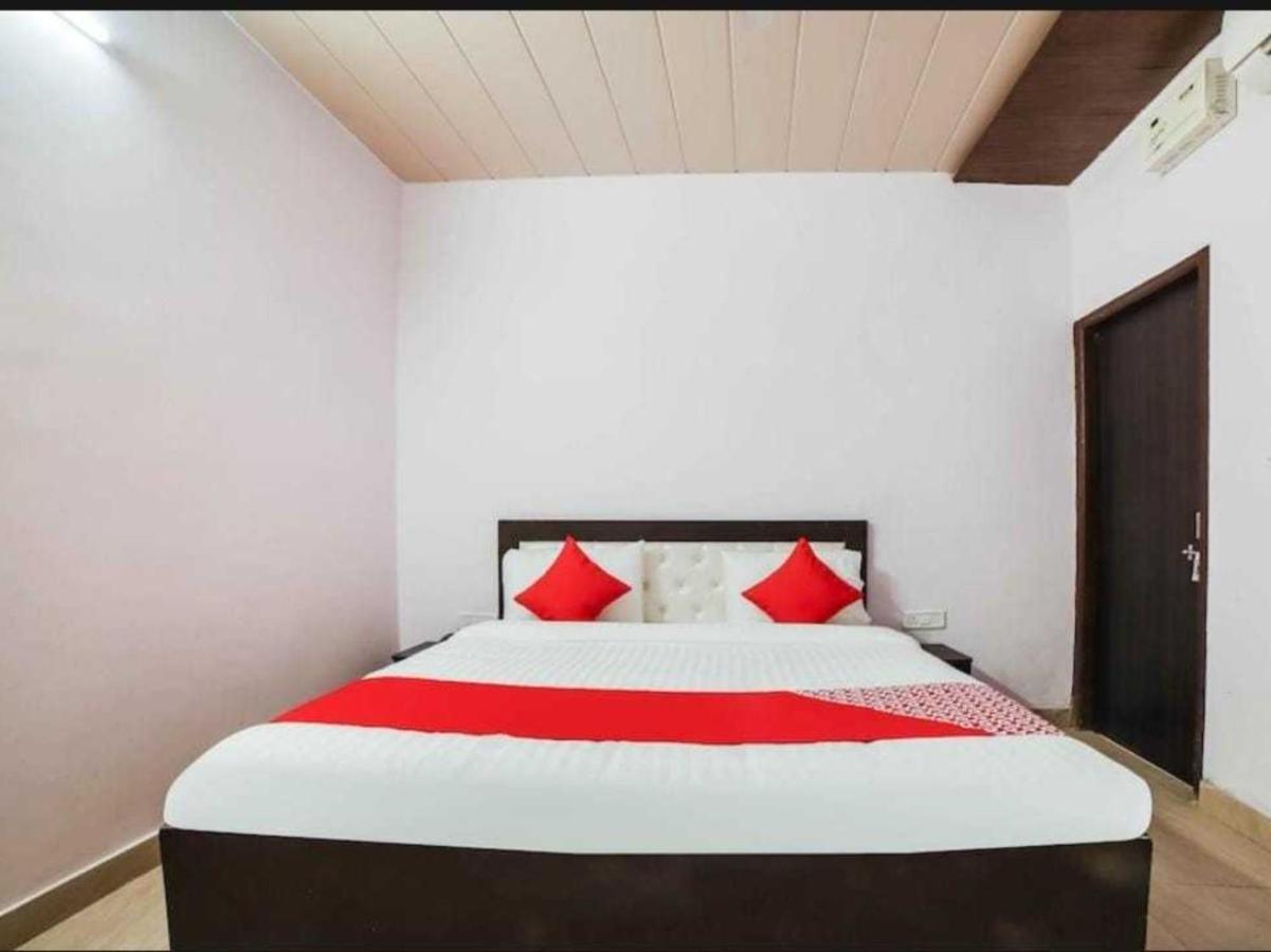 Hotel O Kl Khari Near Ashoka Park Mein Metro Yeni Delhi Dış mekan fotoğraf