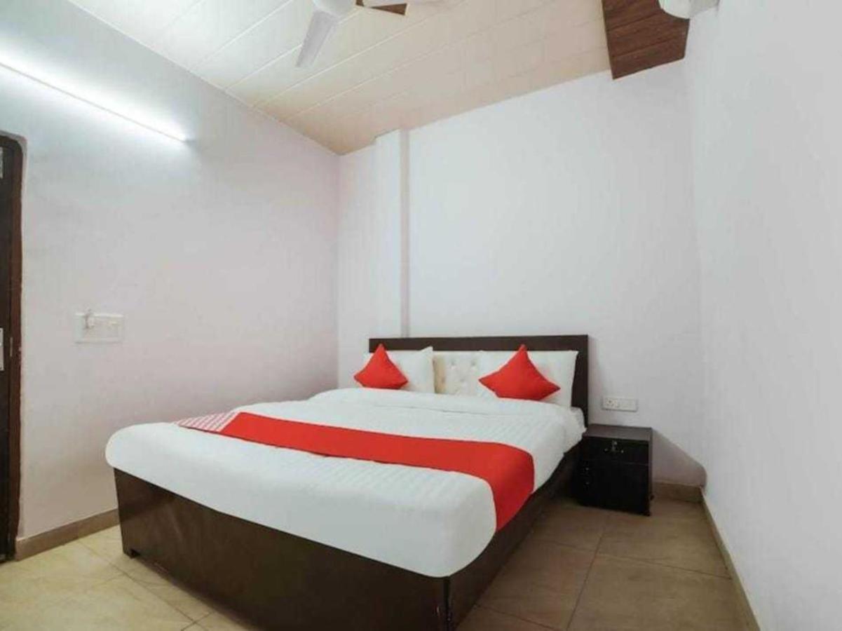 Hotel O Kl Khari Near Ashoka Park Mein Metro Yeni Delhi Dış mekan fotoğraf