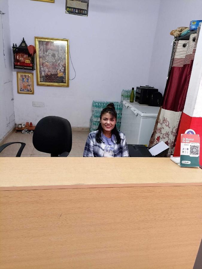 Hotel O Kl Khari Near Ashoka Park Mein Metro Yeni Delhi Dış mekan fotoğraf