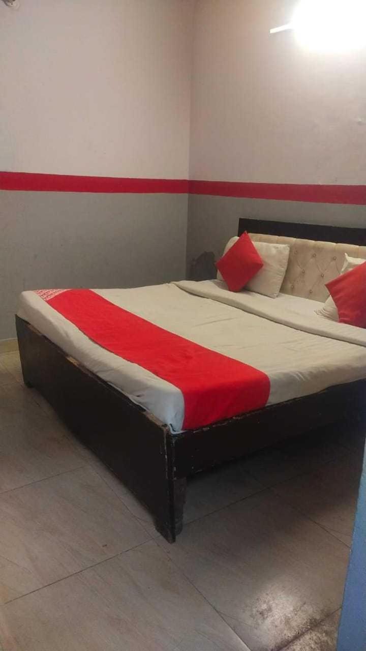 Hotel O Kl Khari Near Ashoka Park Mein Metro Yeni Delhi Dış mekan fotoğraf